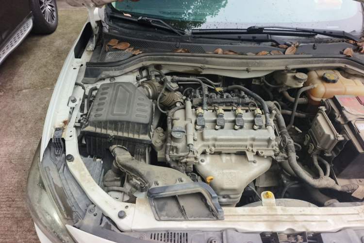 Used Chevrolet Cavalier 2019 320 Automatic Xinyue Edition Engine Bay Right