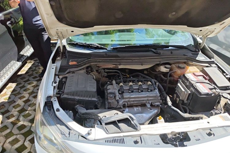 Used Chevrolet Cavalier 2019 320 Automatic Xinyue Edition Engine Bay Right
