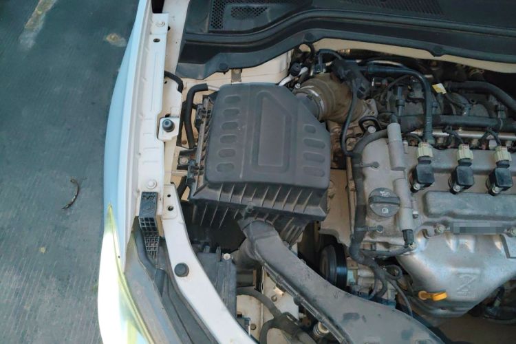 Used Chevrolet Cavalier 2019 320 Automatic Xinyue Edition Engine Bay Right