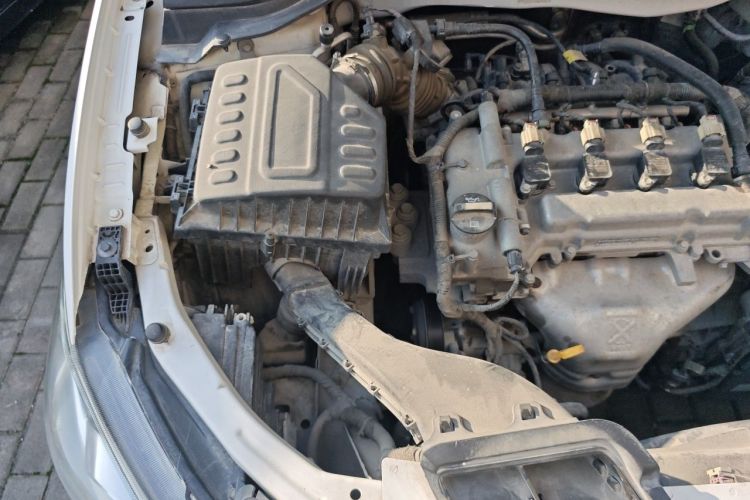 Used Chevrolet Cavalier 2019 320 Automatic Xinyue Edition Engine Bay Right