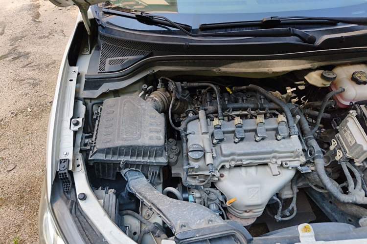Used Chevrolet Cavalier 2019 320 Manual Xinyue Edition Engine Bay Right