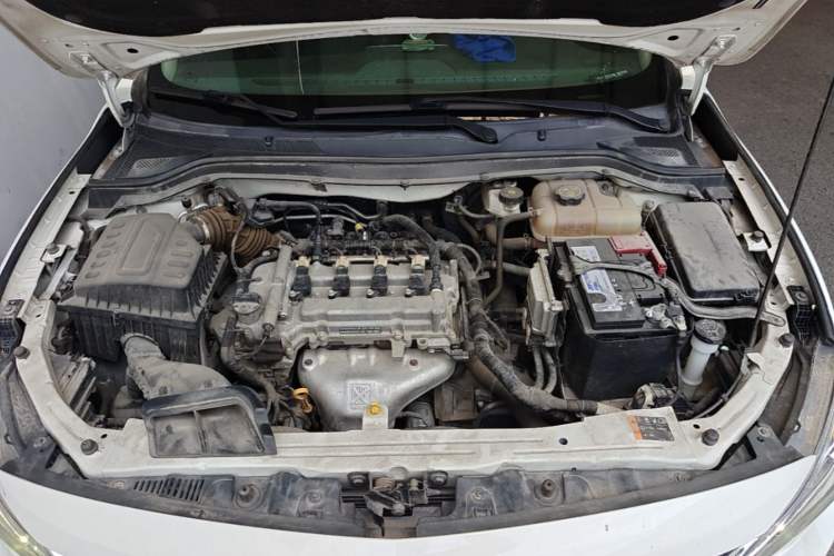Used Chevrolet Cavalier 2019 320 Automatic Xinyue Edition Engine Bay