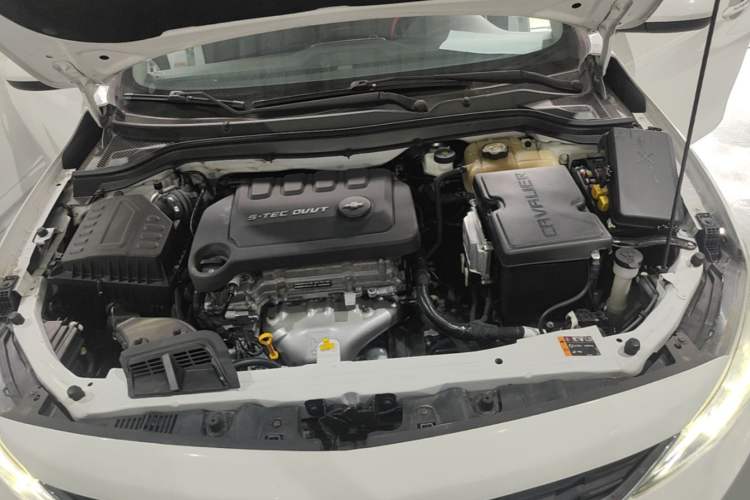 Used Chevrolet Cavalier 2019 320 Automatic Xinyue Edition Engine Bay