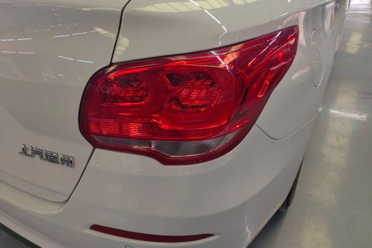 Used Chevrolet Cavalier 2019 320 Automatic Xinyue Edition Exterior 3