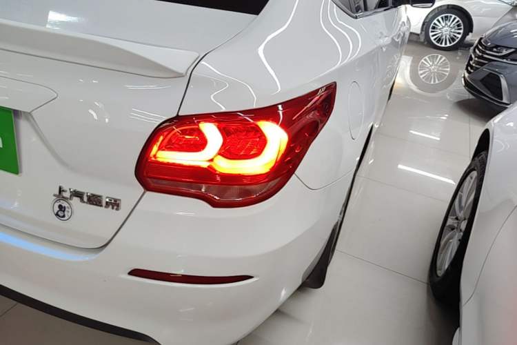 Used Chevrolet Cavalier 2019 320 Automatic Enjoyment with Sunroof Exterior 3
