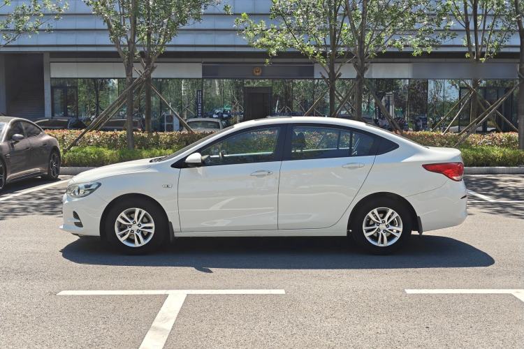 Used Chevrolet Cavalier 2019 320 Manual Xinyue Edition Exterior 3