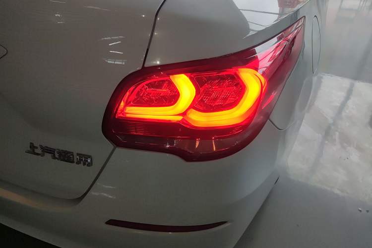 Used Chevrolet Cavalier 2019 320 Automatic Enjoyment with Sunroof Exterior 3