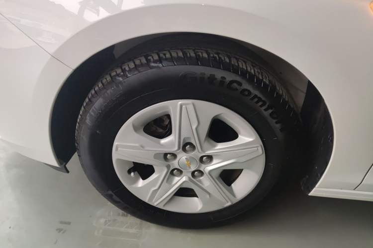 Used Chevrolet Cavalier 2019 320 Automatic Enjoyment with Sunroof Exterior 4