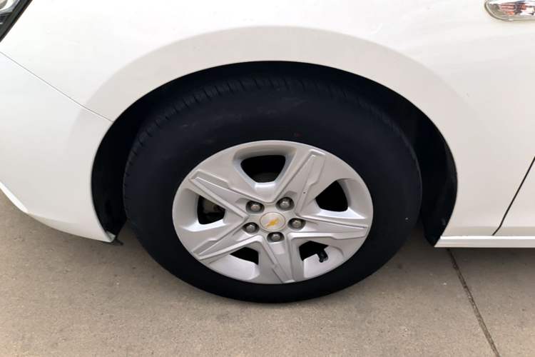 Used Chevrolet Cavalier 2019 320 Automatic Enjoyment with Sunroof Exterior 4