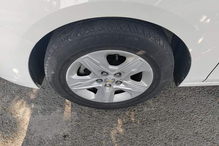 Used Chevrolet Cavalier 2019 320 Automatic Enjoyment with Sunroof Exterior 4