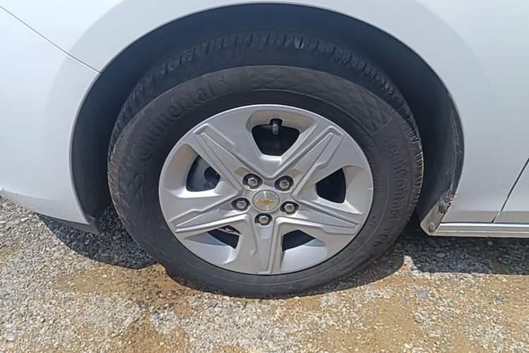 Used Chevrolet Cavalier 2019 320 Automatic Enjoyment with Sunroof Exterior 4