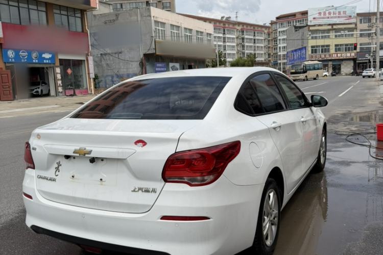 Used Chevrolet Cavalier 2019 320 Manual Xinyue Edition Exterior 5