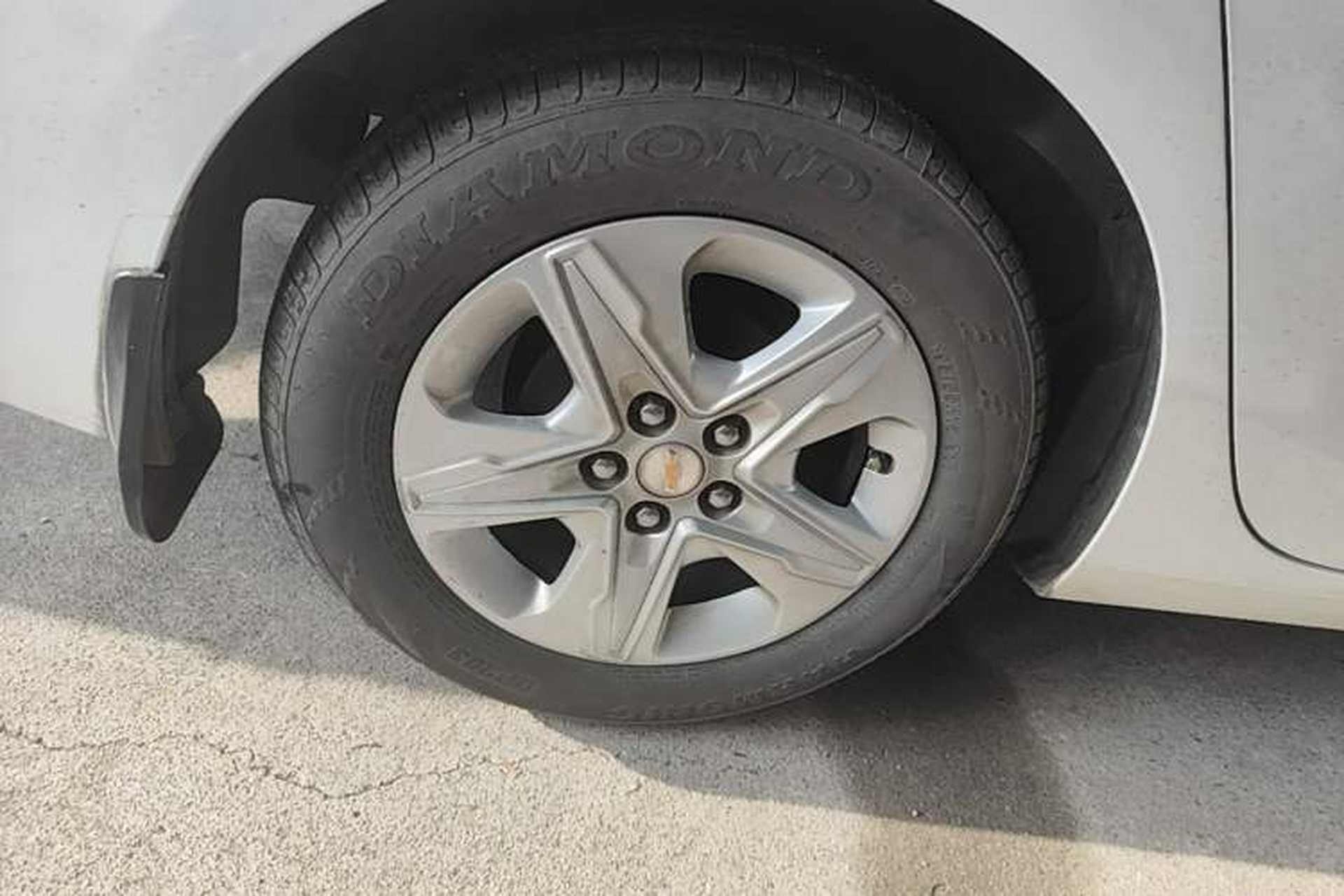 Used Chevrolet Cavalier 2019 320 Automatic Enjoyment with Sunroof Exterior 5