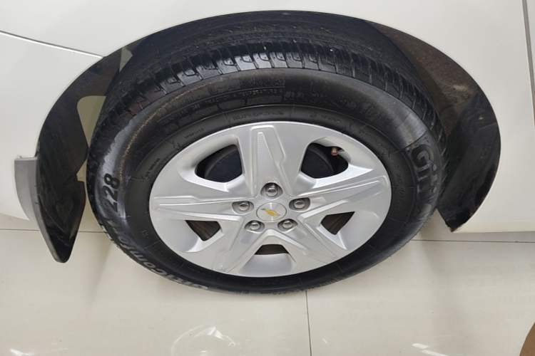 Used Chevrolet Cavalier 2019 320 Automatic Enjoyment with Sunroof Exterior 5