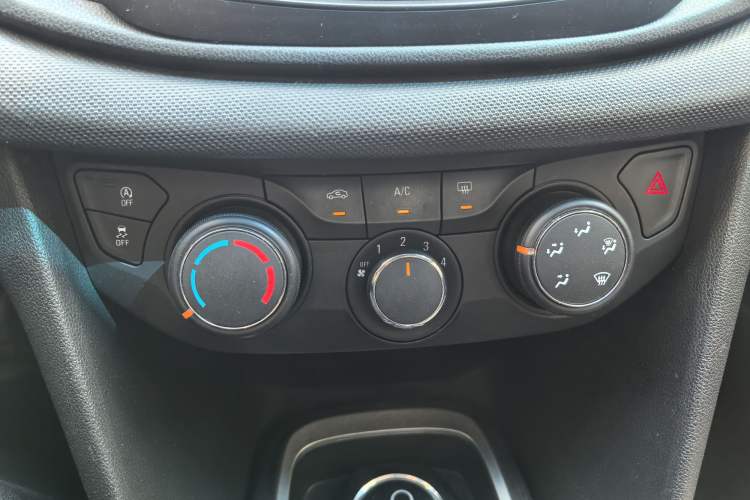Used Chevrolet Cavalier 2019 320 Automatic Enjoyment with Sunroof Exterior 5
