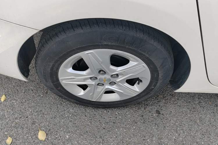 Used Chevrolet Cavalier 2019 320 Automatic Enjoyment with Sunroof Exterior 5