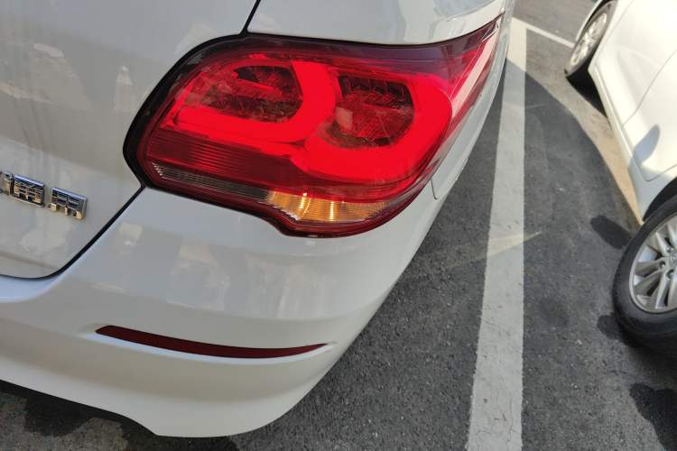 Used Chevrolet Cavalier 2019 320 Automatic Enjoyment with Sunroof Exterior 6