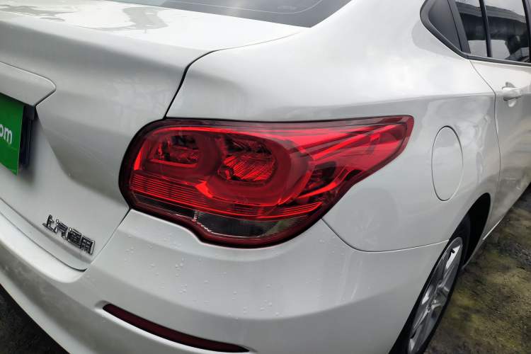 Used Chevrolet Cavalier 2019 320 Automatic Enjoyment with Sunroof Exterior 6