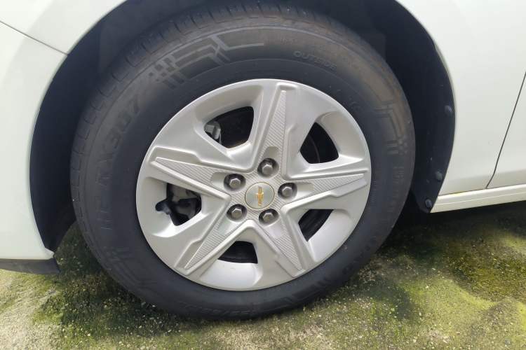 Used Chevrolet Cavalier 2019 320 Automatic Enjoyment with Sunroof Exterior 7