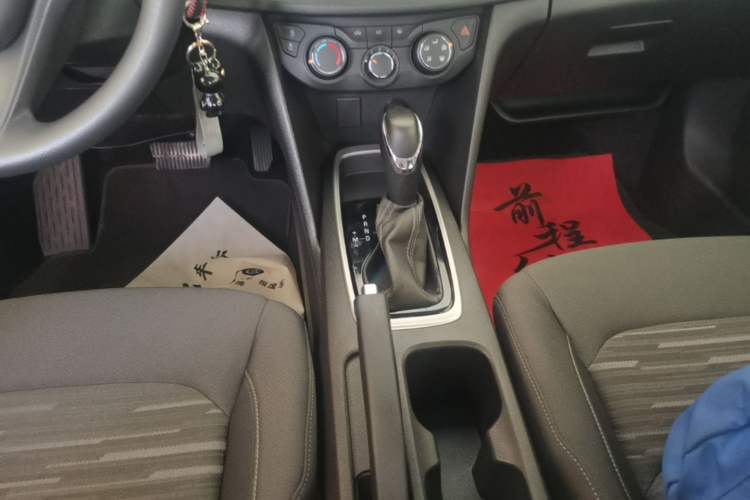 Used Chevrolet Cavalier 2019 320 Automatic Enjoyment with Sunroof Gear Lever