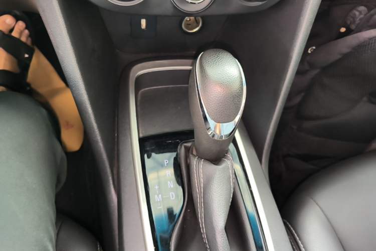 Used Chevrolet Cavalier 2019 320 Automatic Xinyue Edition Gear Lever