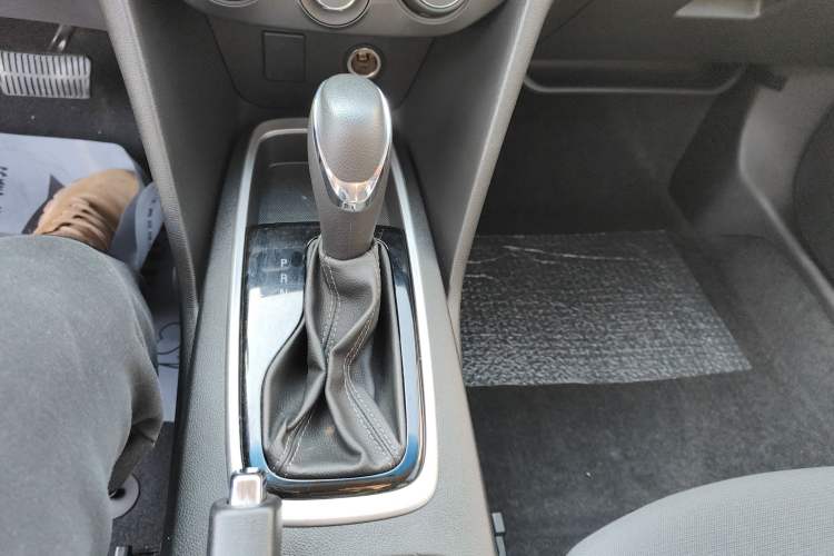 Used Chevrolet Cavalier 2019 320 Automatic Enjoyment with Sunroof Gear Lever