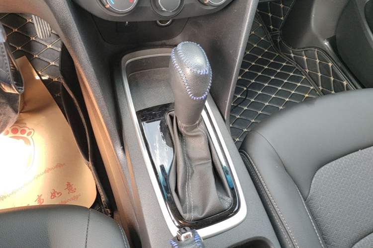 Used Chevrolet Cavalier 2019 325T Dual-Clutch Xinyue Edition Gear Lever