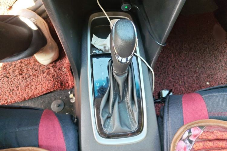Used Chevrolet Cavalier 2019 320 Automatic Xinyue Edition Gear Lever