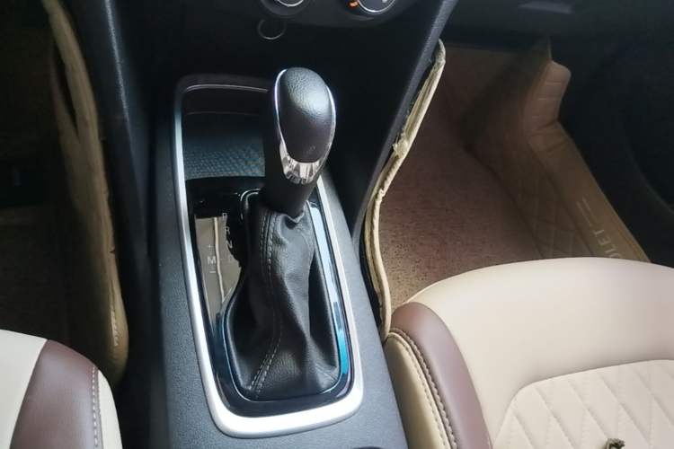Used Chevrolet Cavalier 2019 320 Automatic Enjoyment with Sunroof Gear Lever