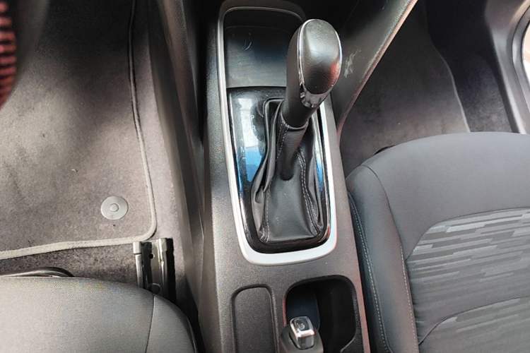 Used Chevrolet Cavalier 2019 320 Automatic Enjoyment with Sunroof Gear Lever