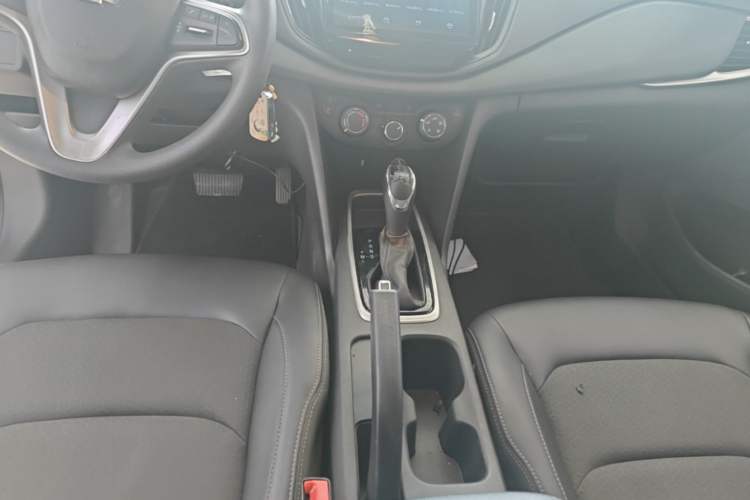 Used Chevrolet Cavalier 2019 320 Automatic Xinyue Edition Gear Lever