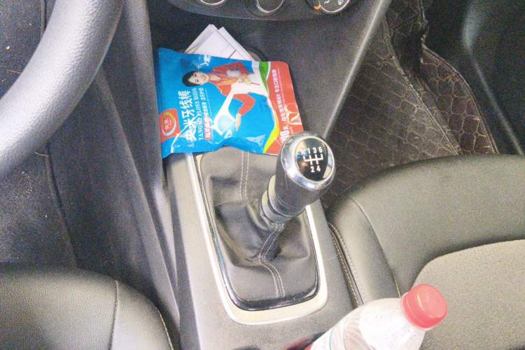 Used Chevrolet Cavalier 2019 320 Manual Xinyue Edition Gear Lever