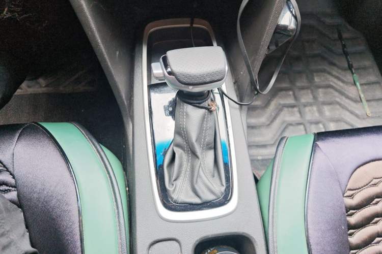 Used Chevrolet Cavalier 2019 320 Automatic Enjoyment Edition Gear Lever