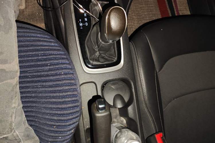 Used Chevrolet Cavalier 2019 325T Dual-Clutch Xinyue Edition Gear Lever