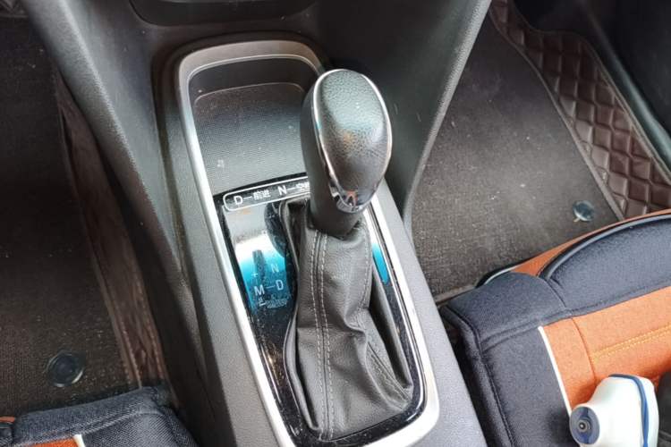 Used Chevrolet Cavalier 2019 320 Automatic Enjoyment Edition Gear Lever