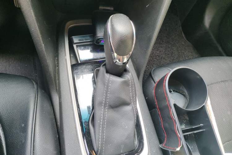Used Chevrolet Cavalier 2019 320 Automatic Enjoyment with Sunroof Gear Lever