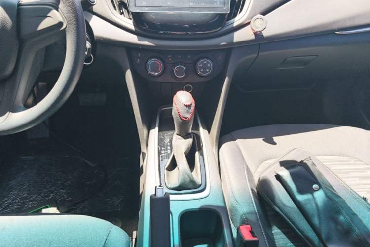 Used Chevrolet Cavalier 2019 320 Automatic Enjoyment with Sunroof Gear Lever