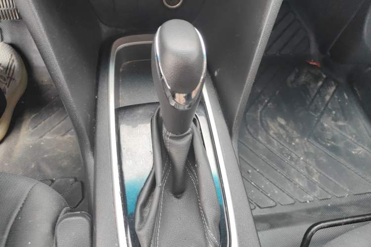 Used Chevrolet Cavalier 2019 320 Automatic Enjoyment with Sunroof Gear Lever