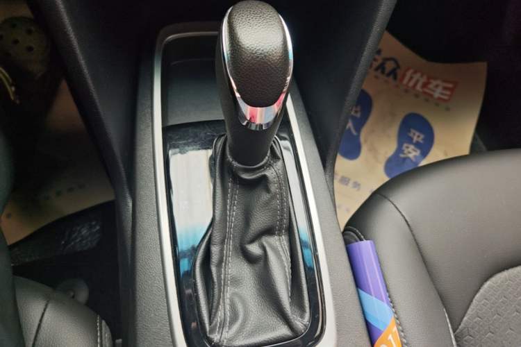 Used Chevrolet Cavalier 2019 320 Automatic Xinyue Edition Gear Lever