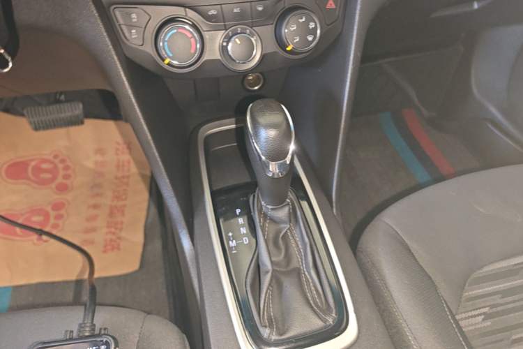 Used Chevrolet Cavalier 2019 320 Automatic Enjoyment with Sunroof Gear Lever