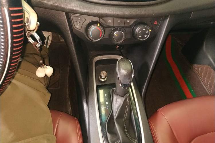 Used Chevrolet Cavalier 2019 320 Automatic Enjoyment with Sunroof Gear Lever