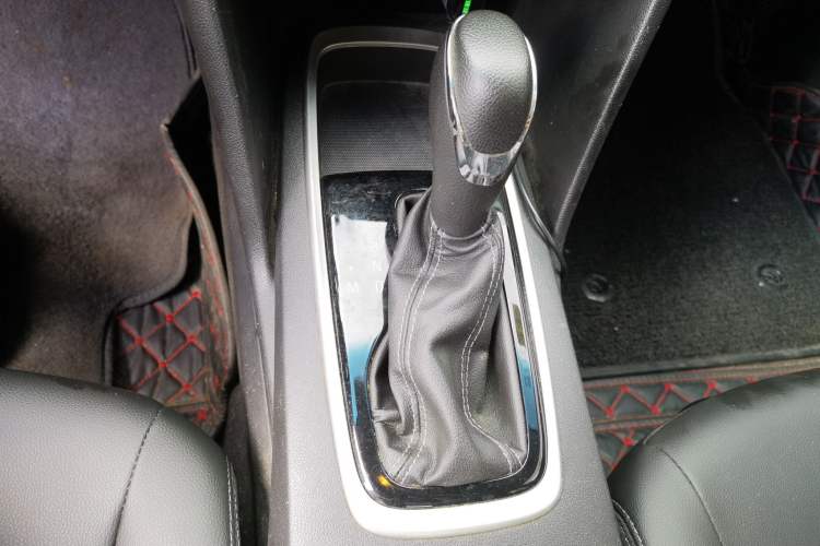 Used Chevrolet Cavalier 2019 320 Automatic Xinyue Edition Gear Lever
