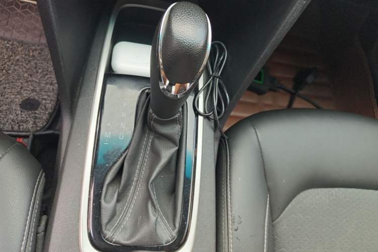 Used Chevrolet Cavalier 2019 320 Automatic Xinyue Edition Gear Lever