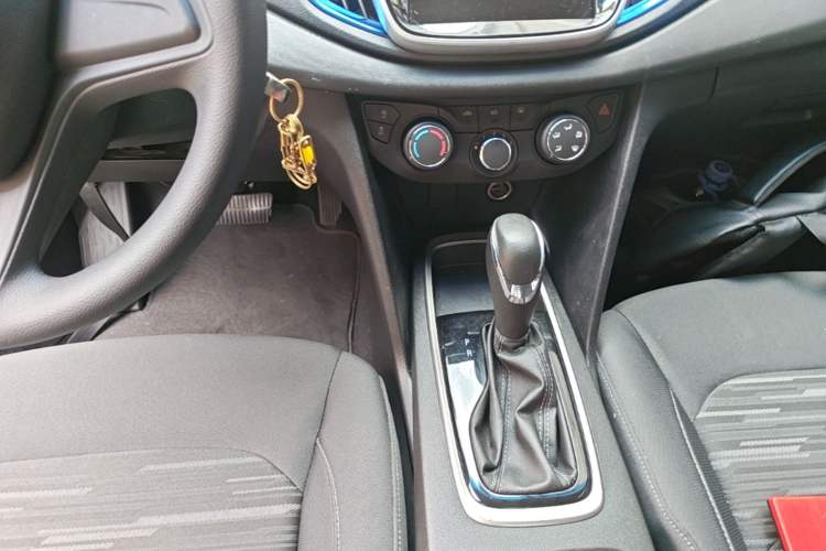 Used Chevrolet Cavalier 2019 320 Automatic Enjoyment with Sunroof Gear Lever