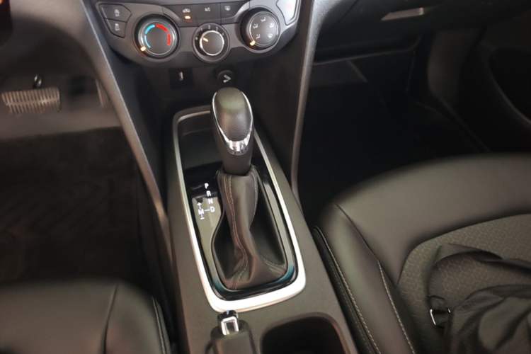 Used Chevrolet Cavalier 2019 320 Automatic Xinyue Edition Gear Lever
