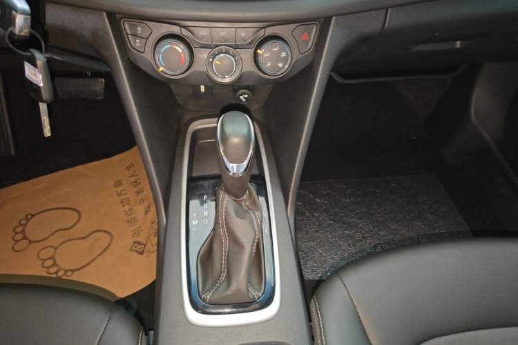 Used Chevrolet Cavalier 2019 320 Automatic Xinyue Edition Gear Lever