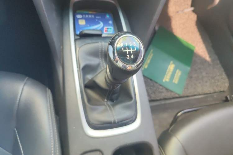 Used Chevrolet Cavalier 2019 320 Manual Xinyue Edition Gear Lever