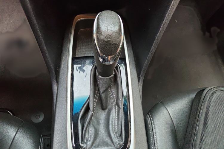 Used Chevrolet Cavalier 2019 320 Automatic Xinyue Edition Gear Lever