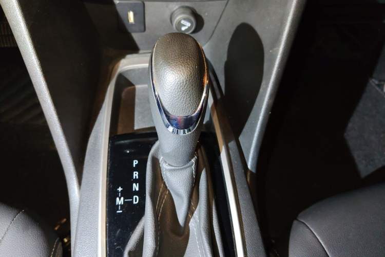 Used Chevrolet Cavalier 2019 320 Automatic Xinyue Edition Gear Lever