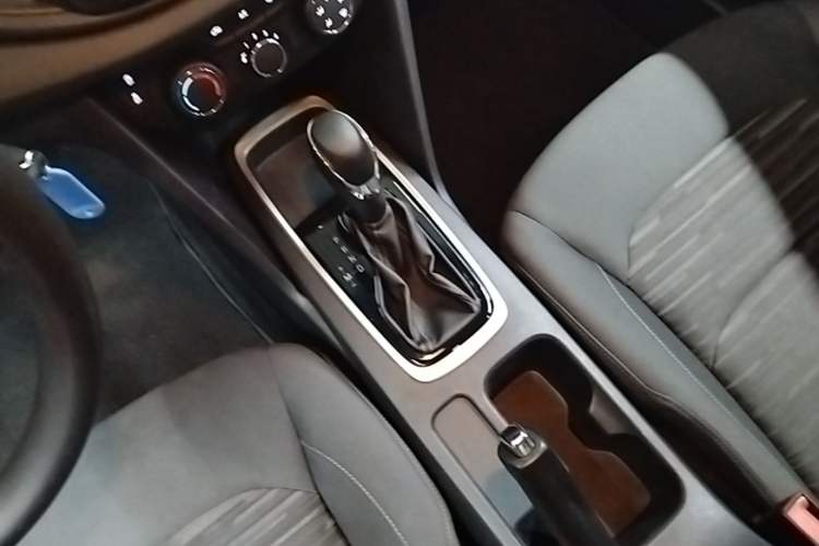 Used Chevrolet Cavalier 2019 320 Automatic Enjoyment with Sunroof Gear Lever